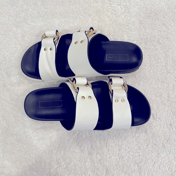 River Island Women’s White Gold Buckle Sandal. Size 8 - Picture 9 of 15